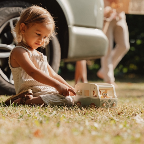 Retro Camper mit Spielfiguren | Little Dutch