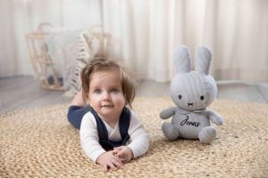 Kuscheltier Hase Miffy grau 32cm | Tiamo