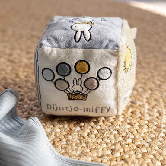 Aktivitäten-Würfel Soft Fluffy grün | Miffy x Tiamo