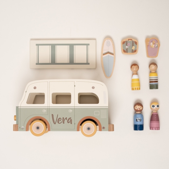 Retro Camper mit Spielfiguren | Little Dutch