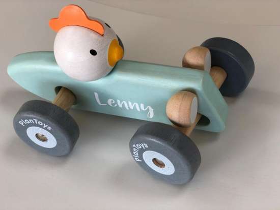 Holz-Rennwagen mit Huhn lenkbar, mint | PlanToys